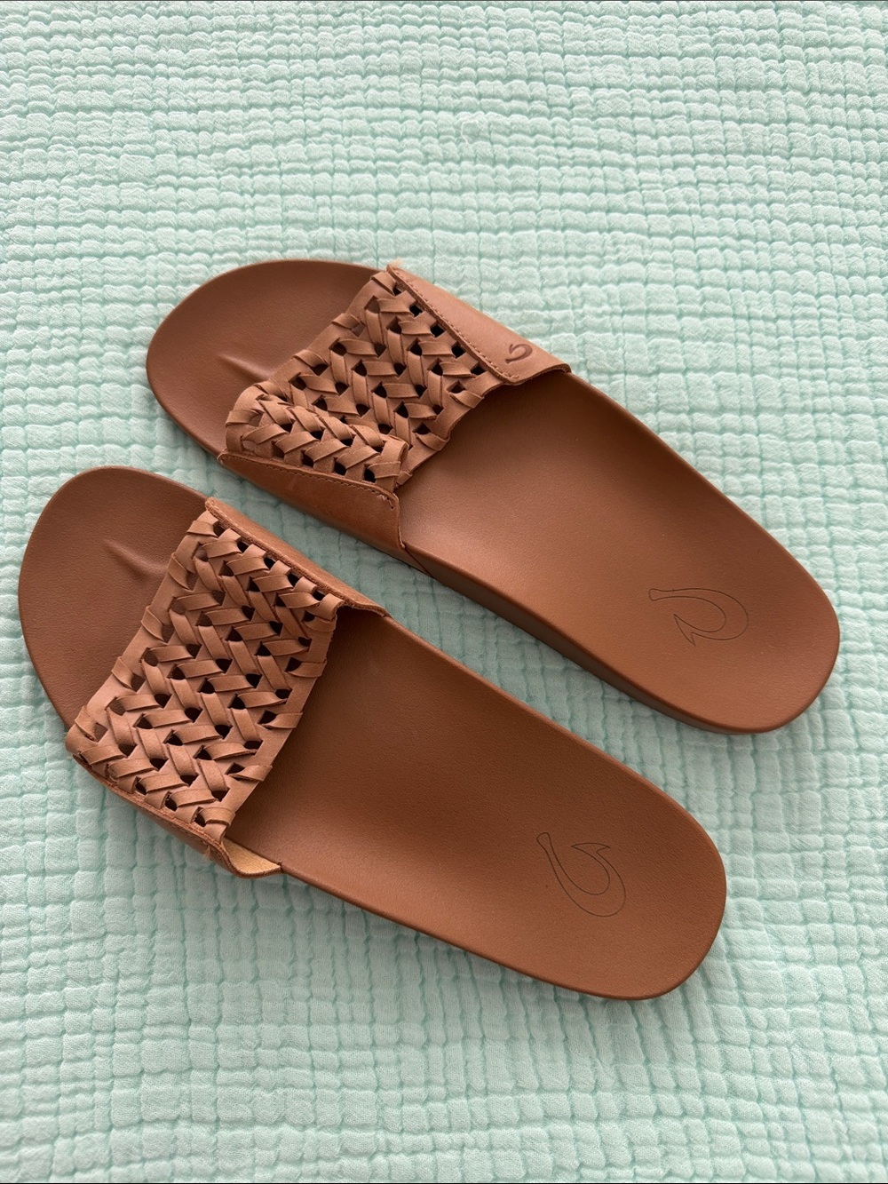 OluKai Kamola Tan Woven Leather Sandals 🩴 10